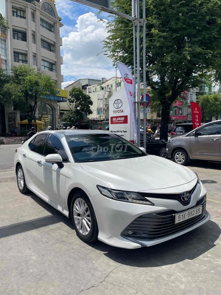 Toyota Camry 2020 photo 2