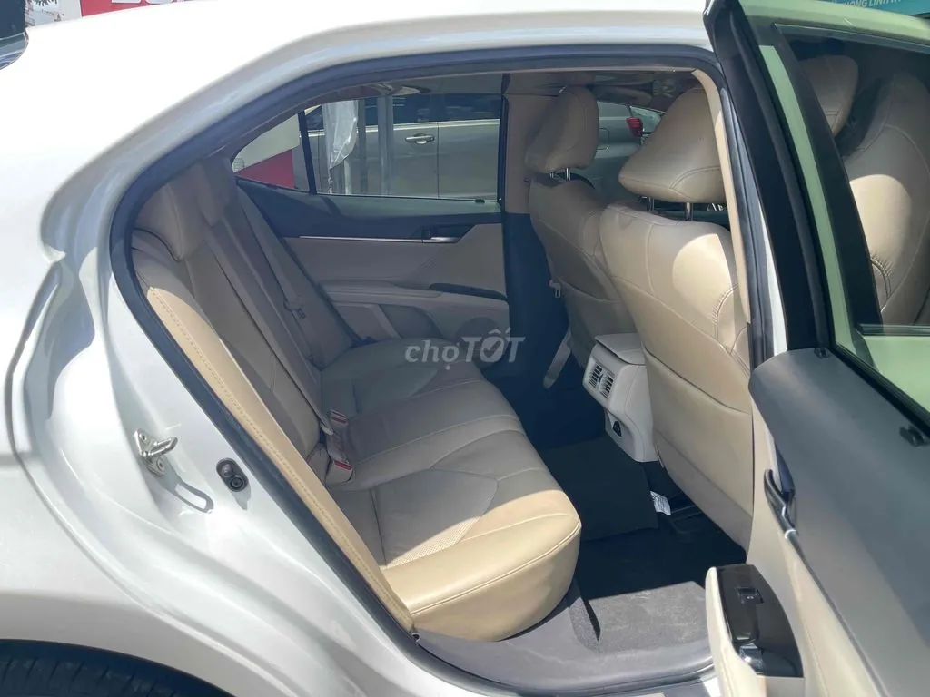 Toyota Camry 2020 photo 4