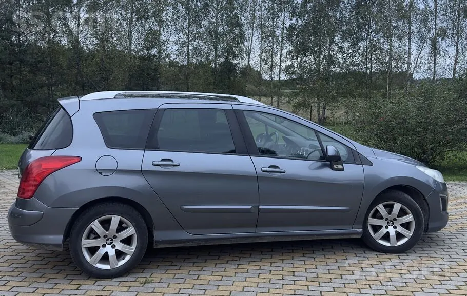 Peugeot 308 2012 photo 2