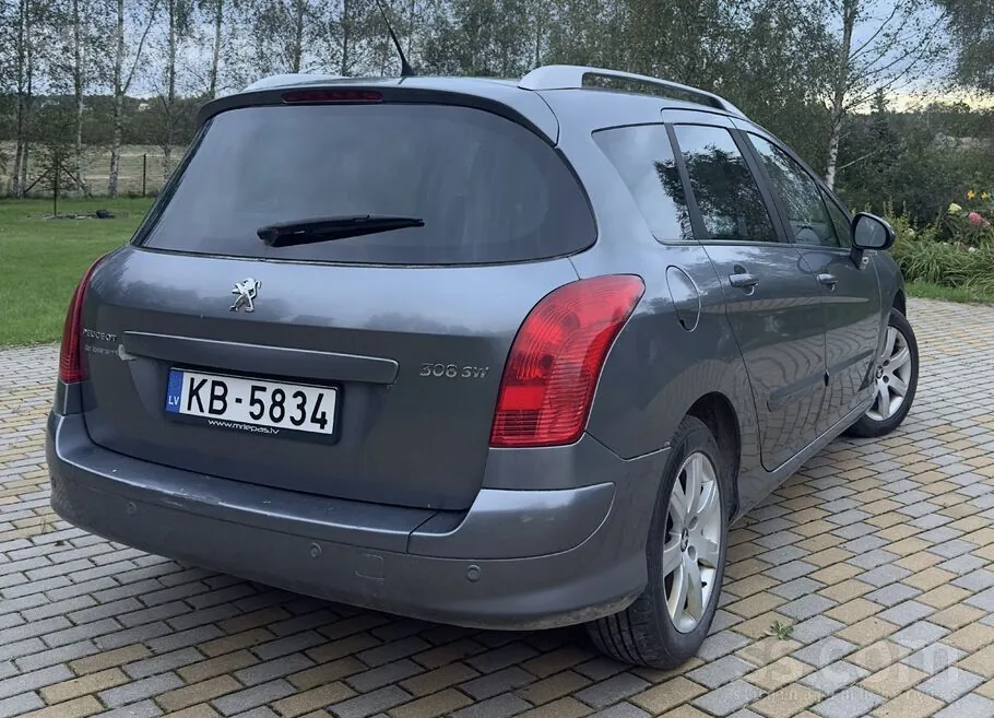 Peugeot 308 2012 photo 3