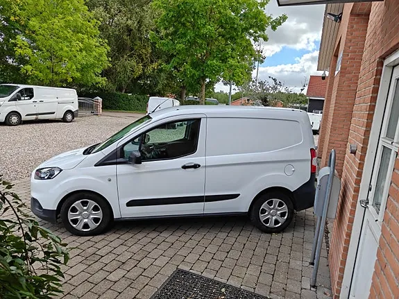Ford Transit Courier 2020 photo 5