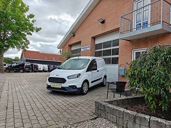 Ford Transit Courier 2020 photo 4