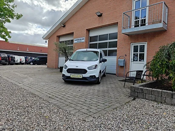 Ford Transit Courier 2020 photo 3