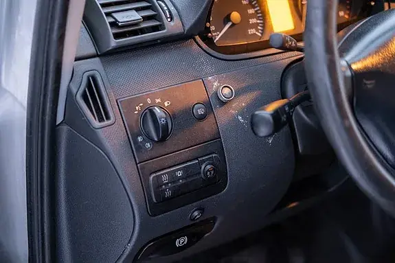 Mercedes-Benz Vito 113 2012 photo 3
