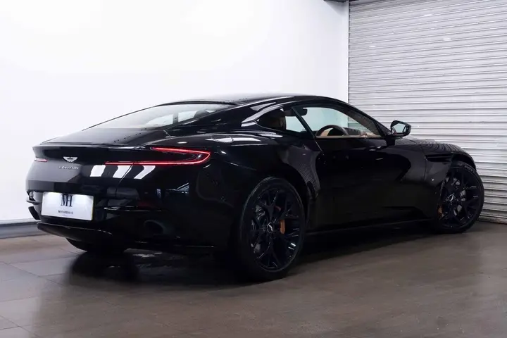 Aston Martin Db11 2019 photo 2