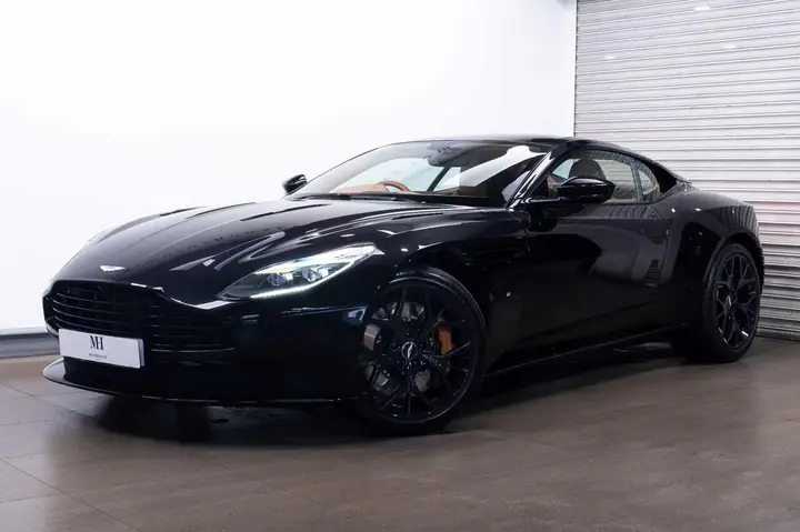 Aston Martin Db11
