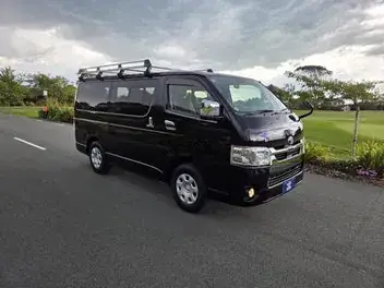 Toyota Hiace 2021 photo 2