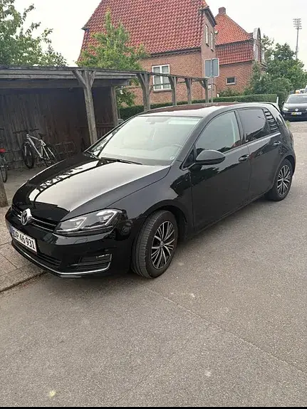 Volkswagen Golf Sportsvan 2017 photo 2
