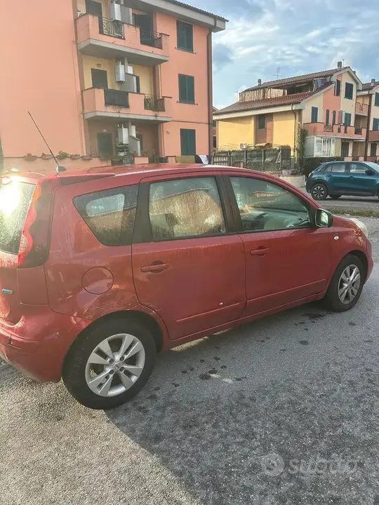 Nissan Note 2009 photo 3