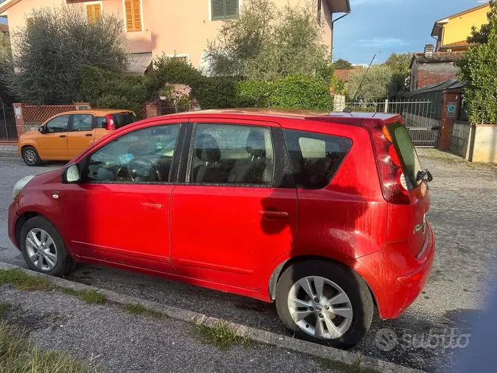 Nissan Note 2009 photo 2