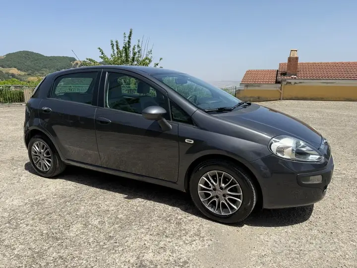 Fiat Punto Evo 2011 photo 5