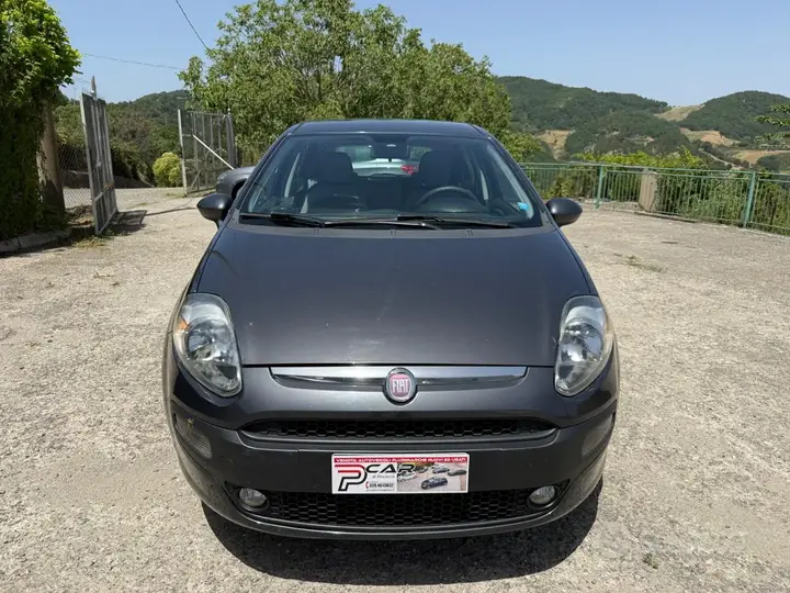 Fiat Punto Evo 2011 photo 3
