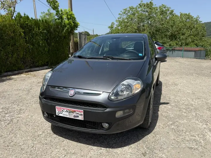 Fiat Punto Evo 2011 photo 2