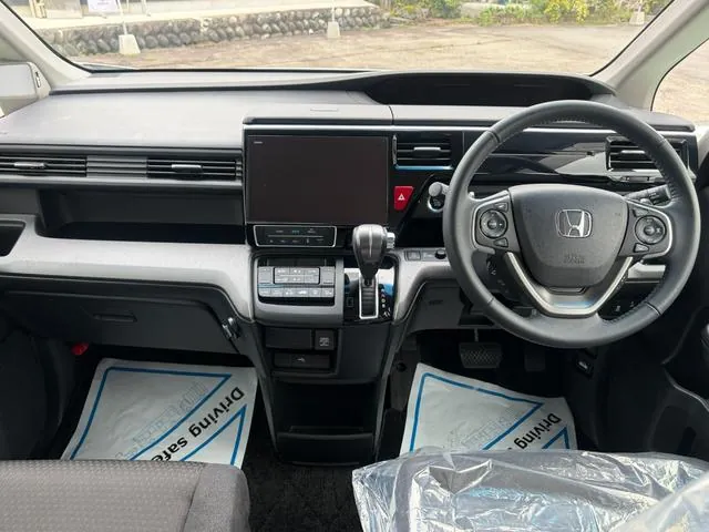 Honda Stepwgn Spada 2022 photo 2