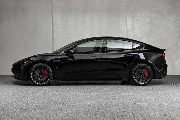 Tesla Model 3 2026 photo 4