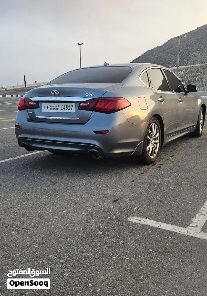 Infiniti Q70 2016 photo 2