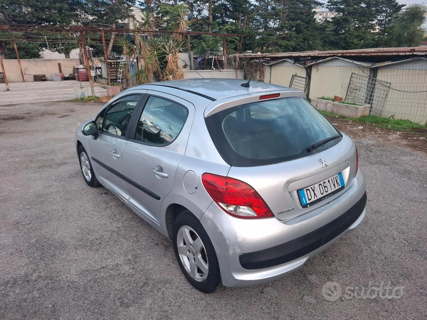 Peugeot 207 2011 photo 5