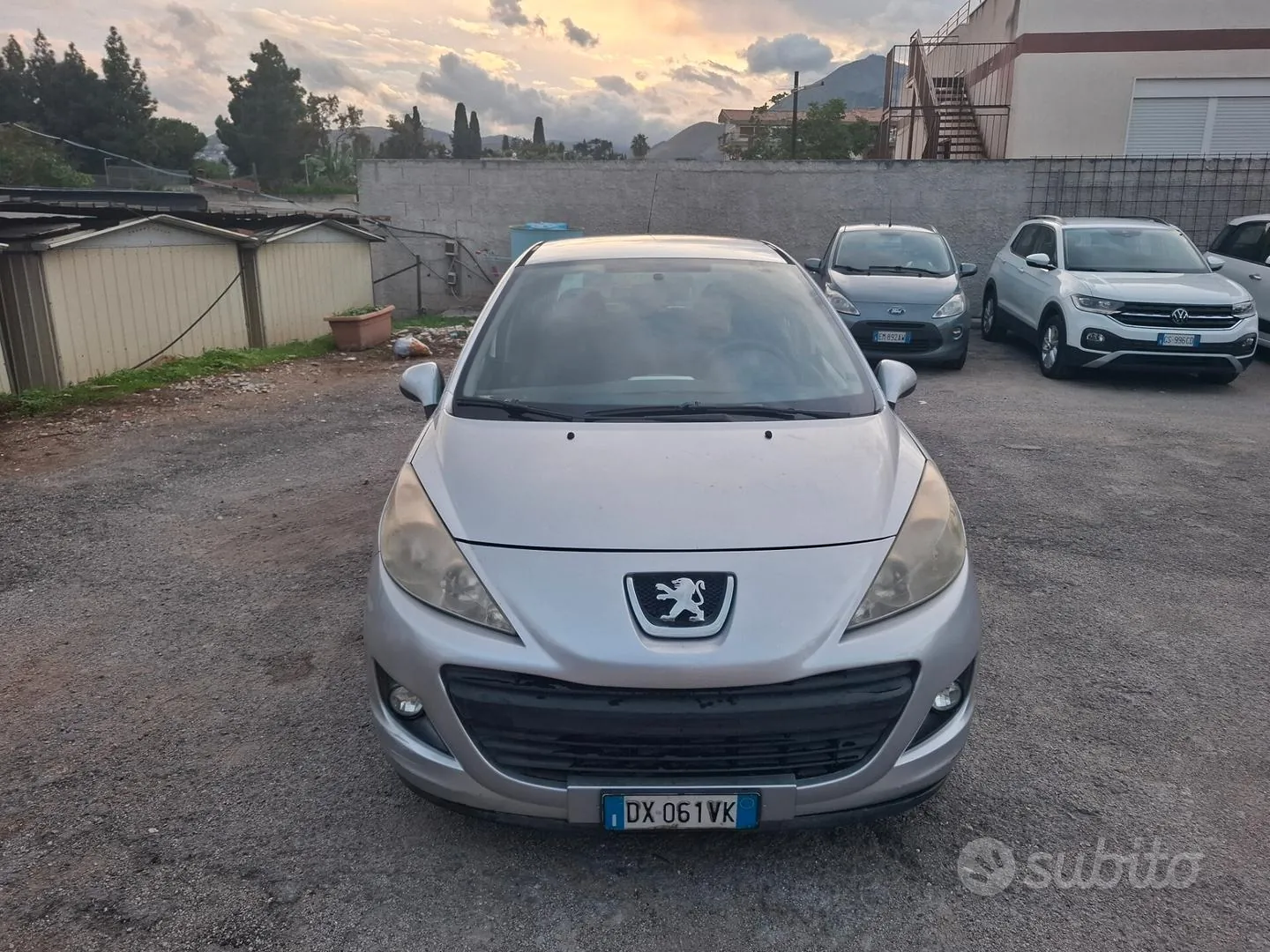 Peugeot 207 2011 photo 3
