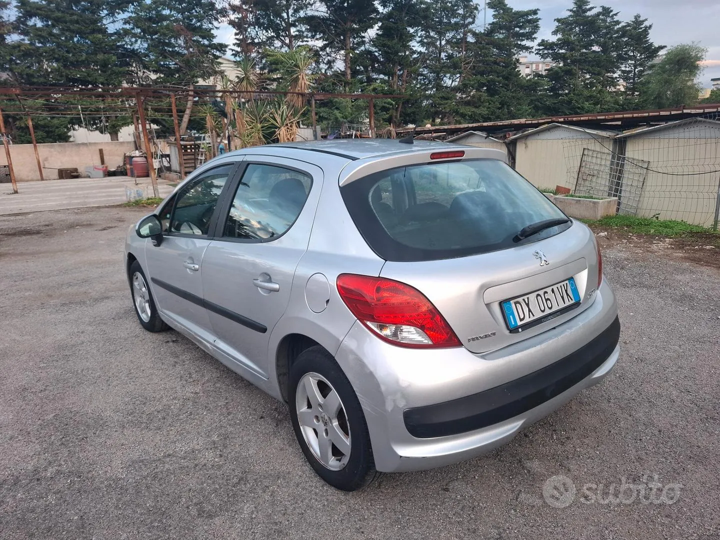 Peugeot 207 2011 photo 4