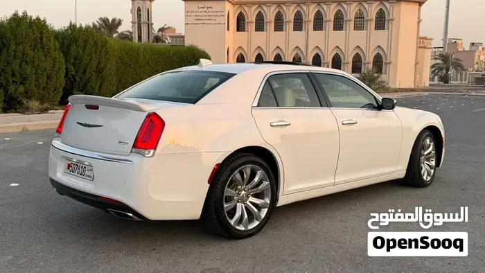Chrysler 300 2018 photo 3
