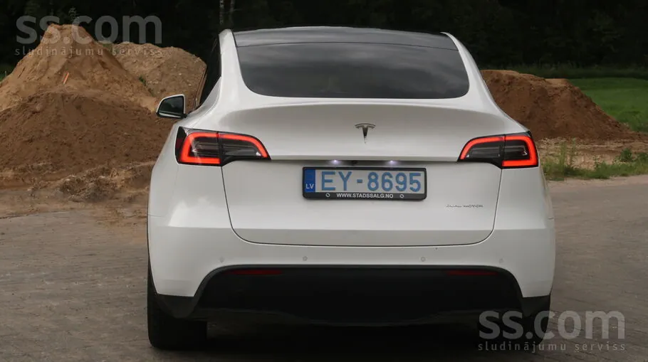 Tesla Model Y 2022 photo 4