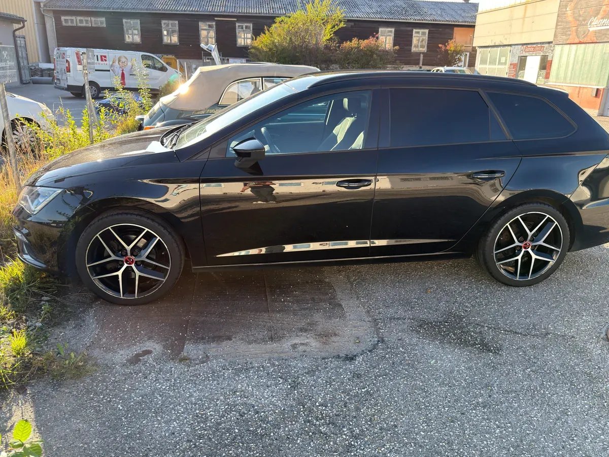 Seat Leon 2017 photo 3