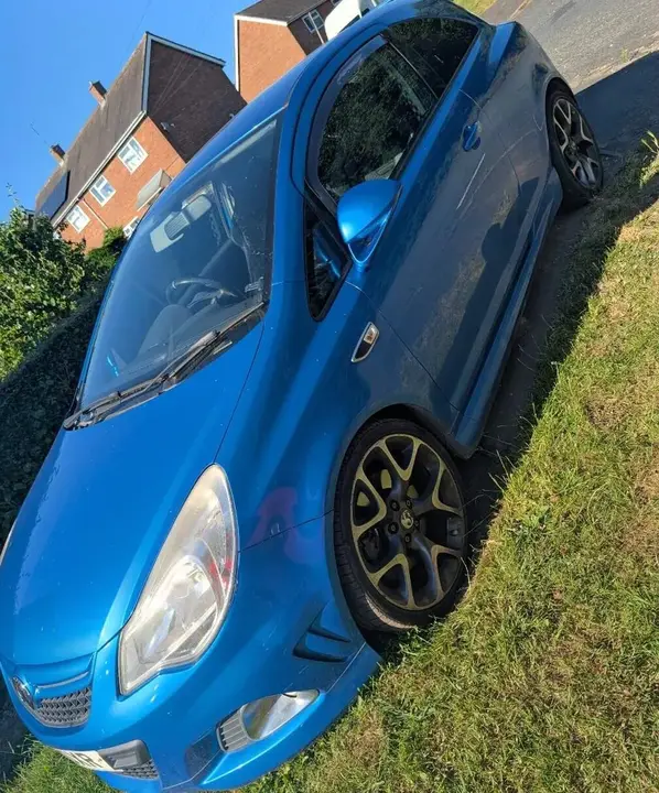 Vauxhall Corsa 2011 photo 2
