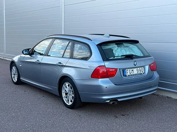 BMW 318D 2010 photo 4