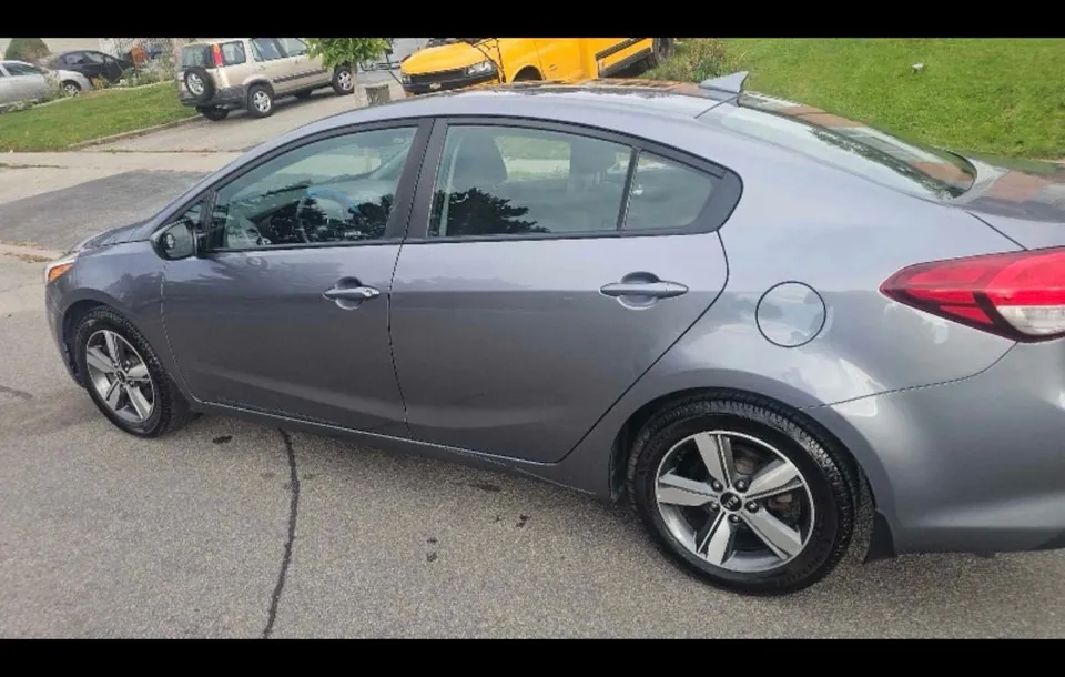 Kia Forte 2018 photo 4