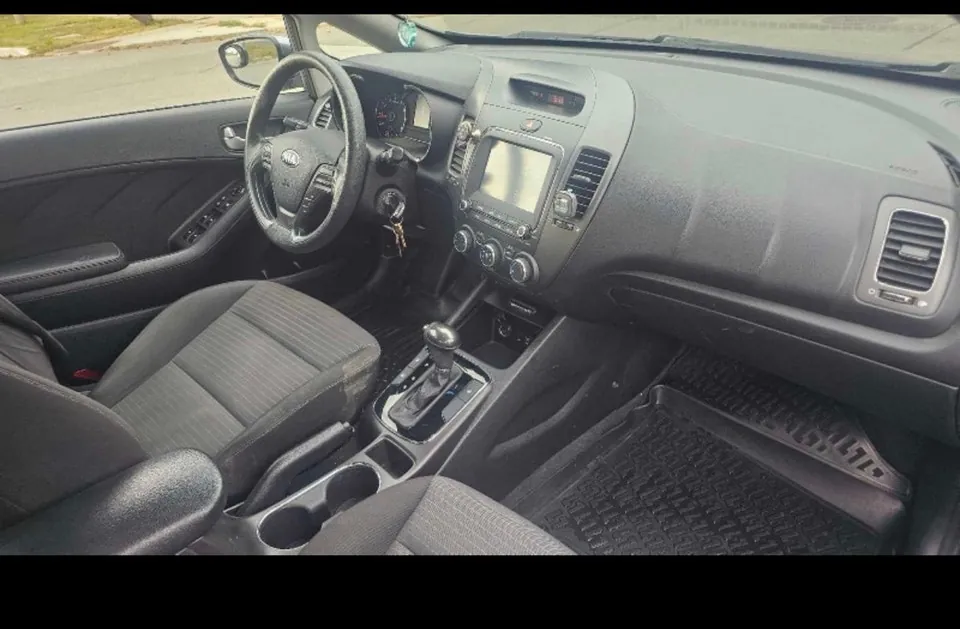 Kia Forte 2018 photo 3