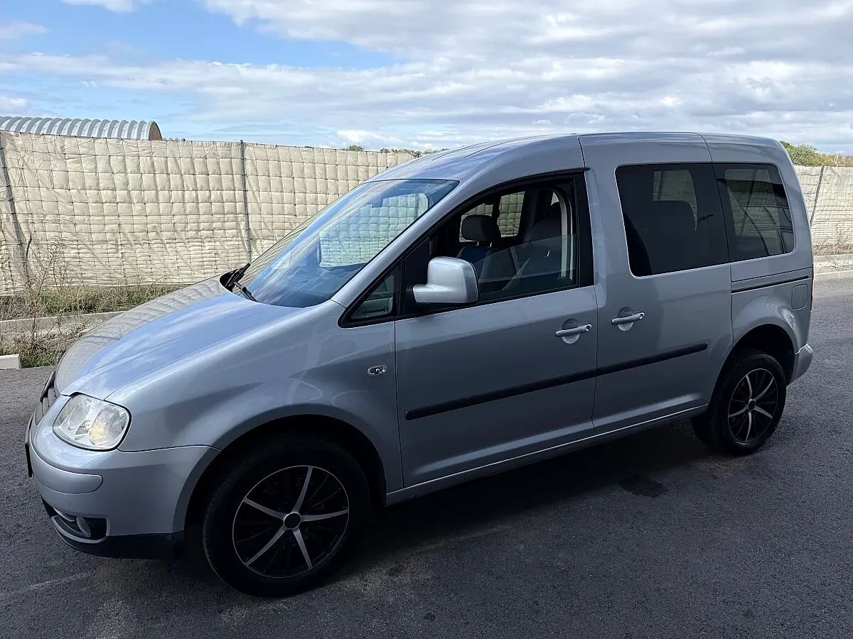Volkswagen Caddy Life 2008 photo 2