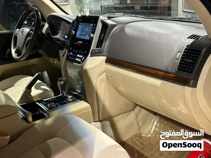 Toyota Land Cruiser 2017 photo 3