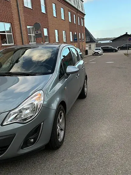 Opel Corsa 2011 photo 4
