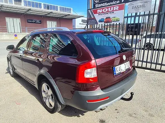 Skoda Octavia Scout 2010 photo 4