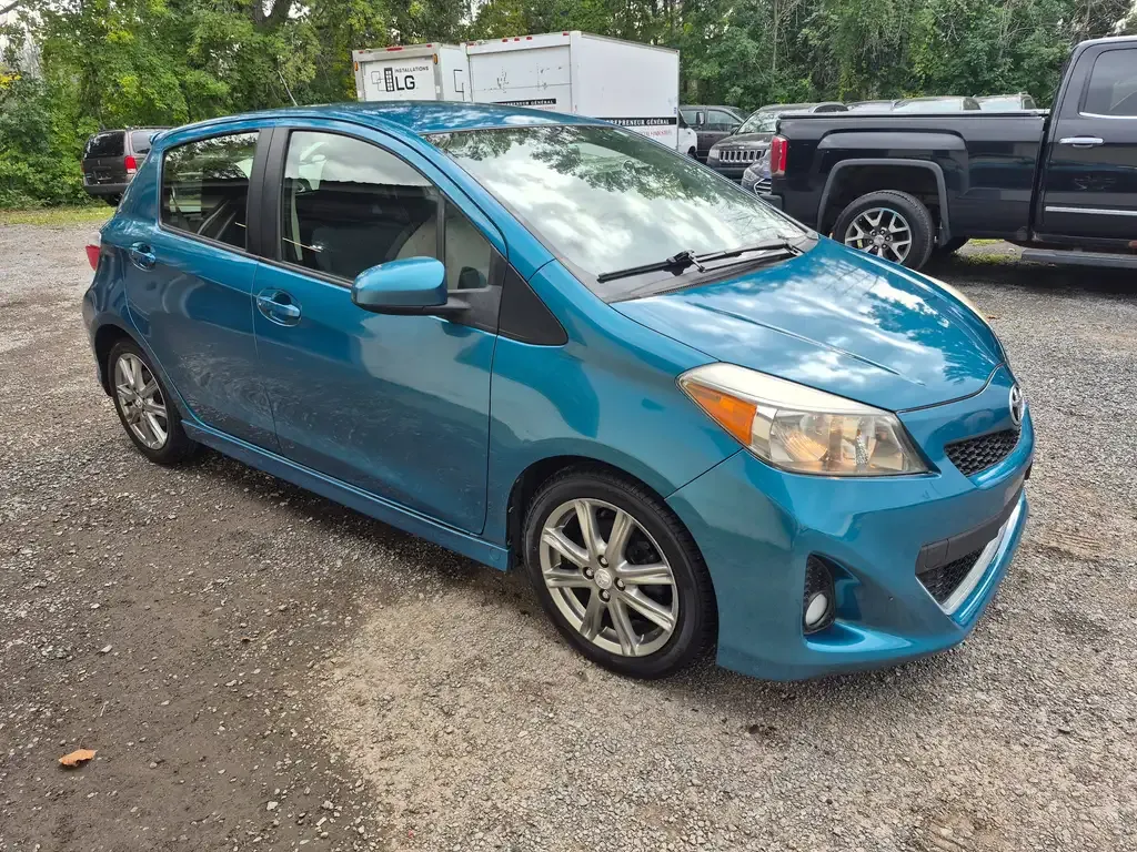 Toyota Yaris 2012 photo 3