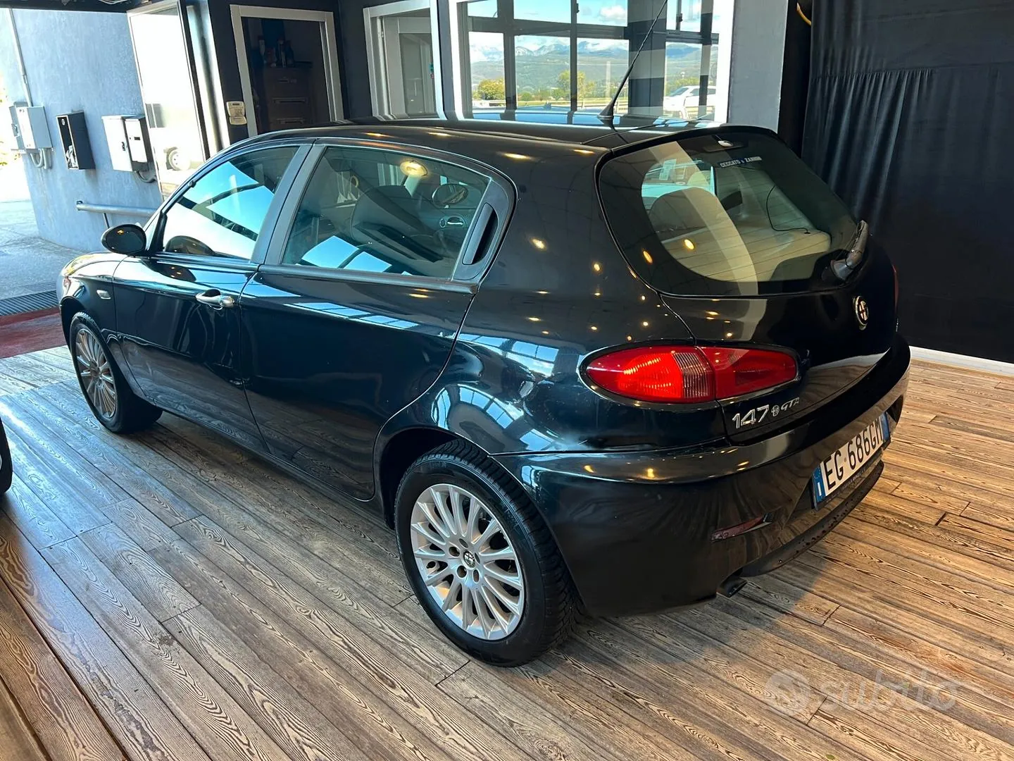 Alfa Romeo 147 2011 photo 4