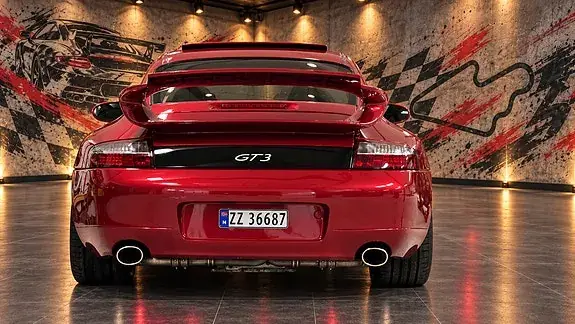 Porsche 911 Carrera 4 2001 photo 5