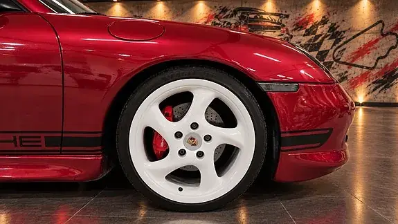 Porsche 911 Carrera 4 2001 photo 4