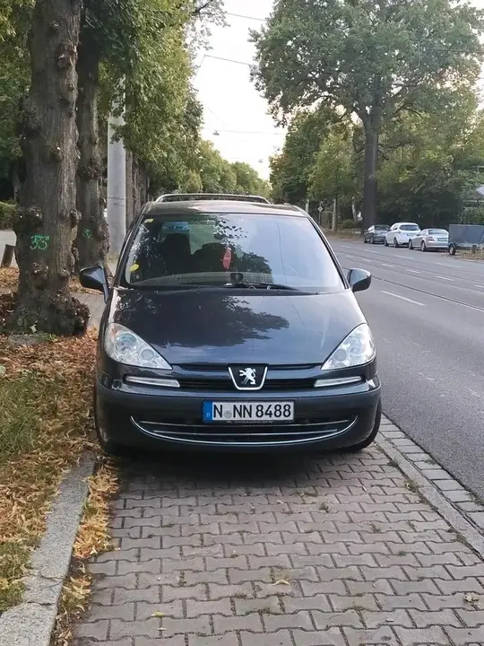 Peugeot 807