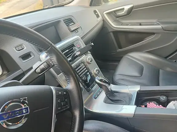Volvo V60 2017 photo 4