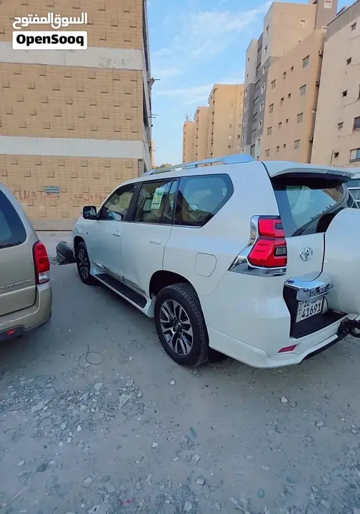 Toyota Prado 2023 photo 2