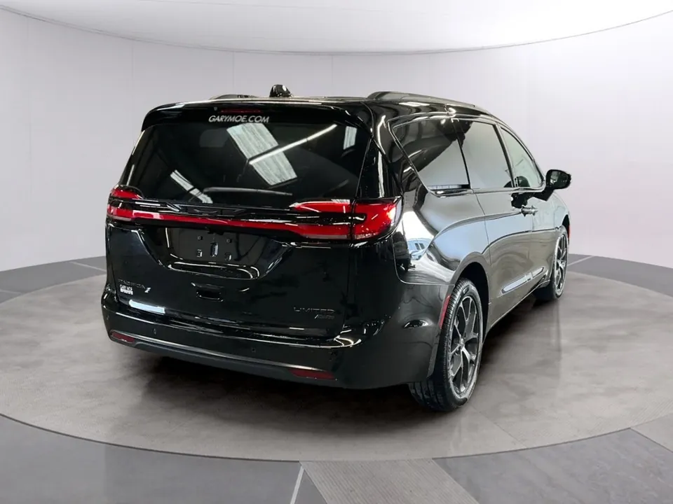 Chrysler Pacifica 2027 photo 5