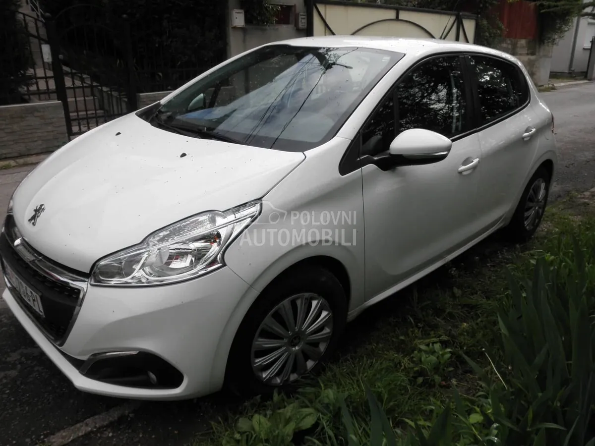 Peugeot 208 2016 photo 3