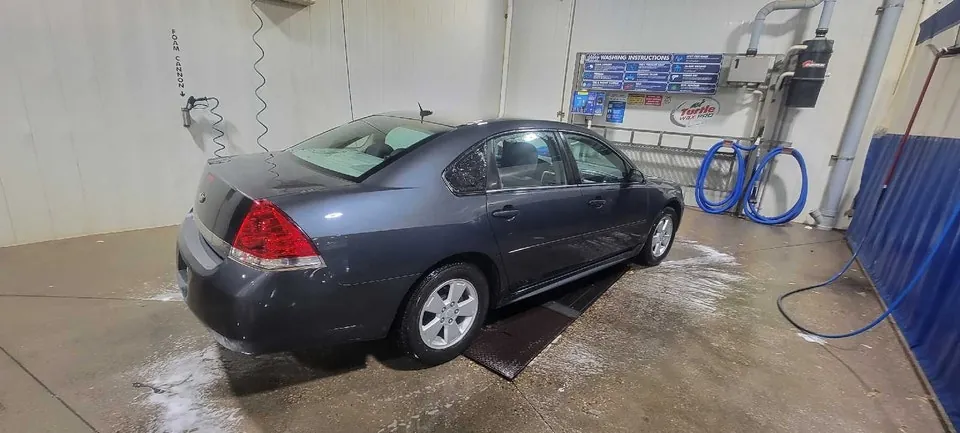 Chevrolet Impala 2010 photo 3