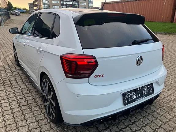 Volkswagen Polo 2018 photo 3