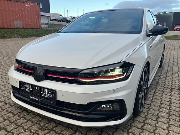 Volkswagen Polo 2018 photo 2