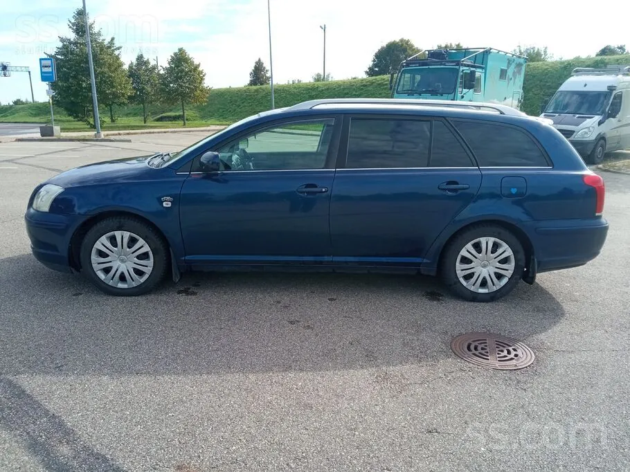 Toyota Avensis 2005 photo 2