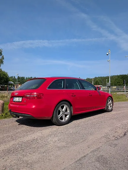 Audi A4 2013 photo 3
