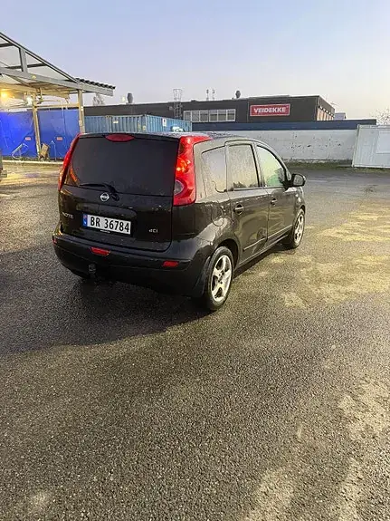 Nissan Note 2006 photo 2
