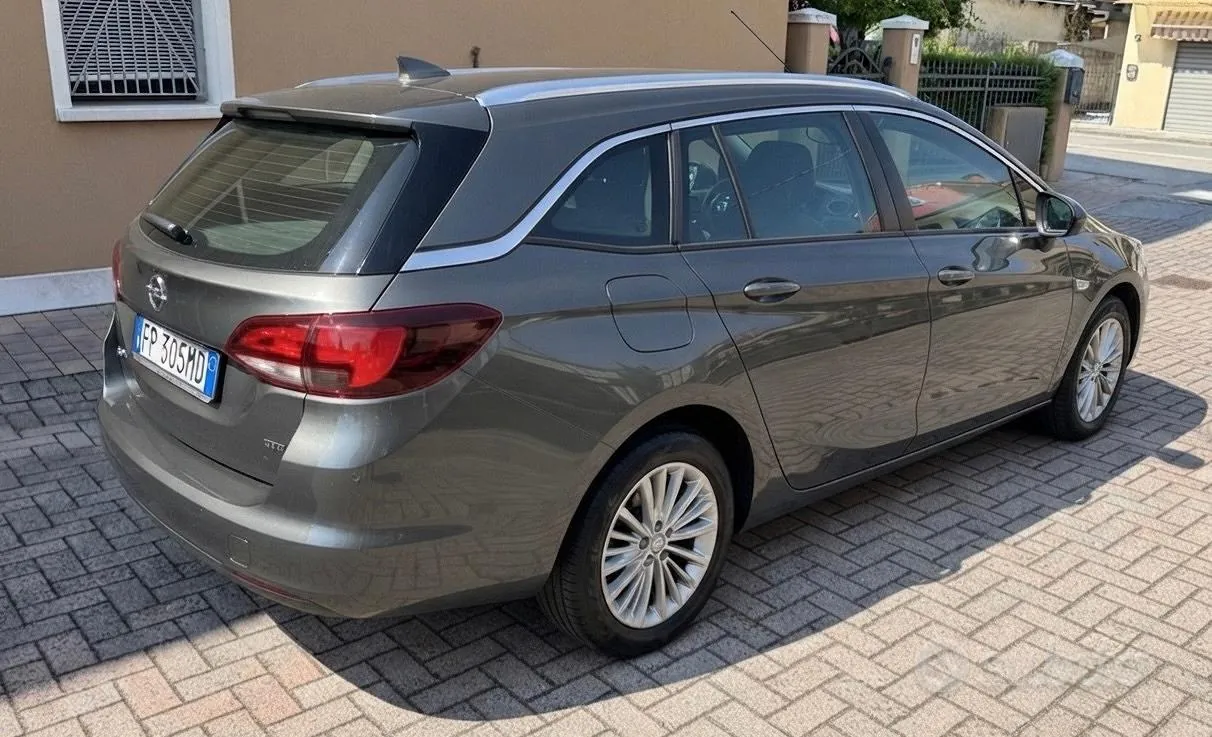 Opel Astra 2018 photo 2
